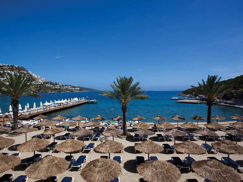 Voyage Tuerkbuekue Hotel 5*, Golturkbuku Turkey