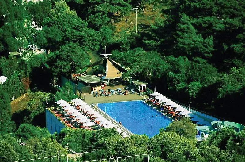 Voyage Tuerkbuekue Hotel