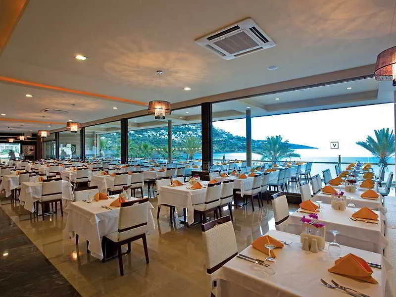 Voyage Tuerkbuekue Hotel